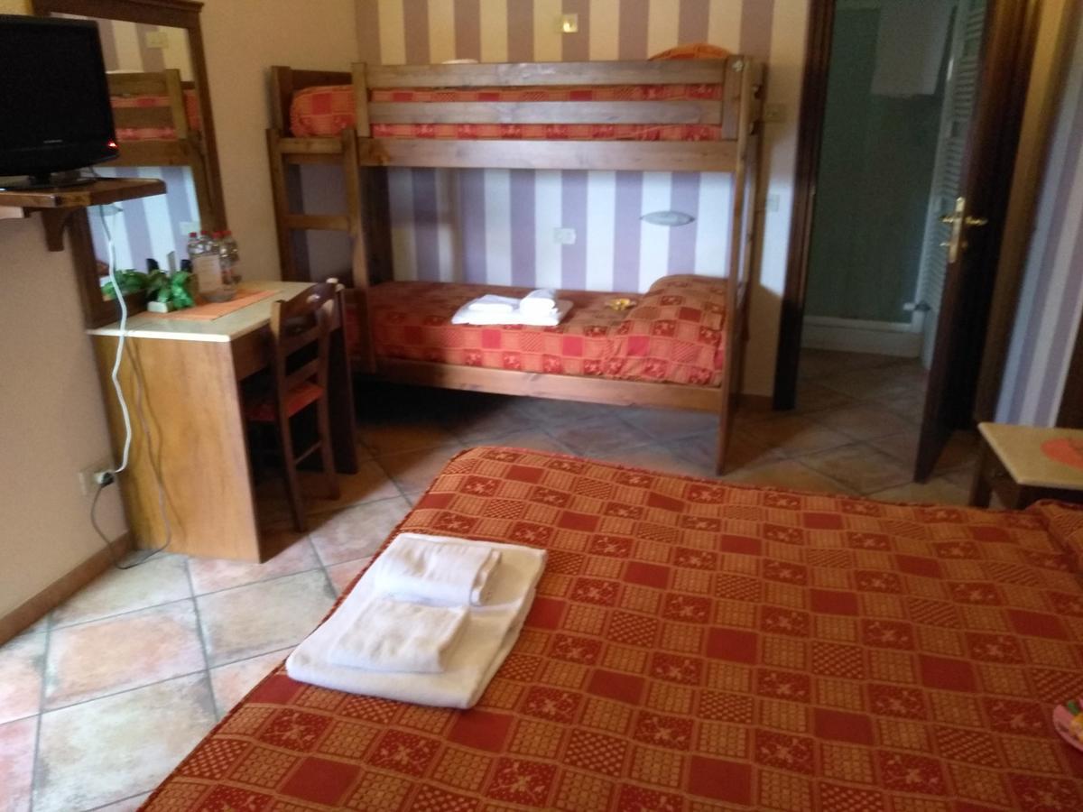 Hotel Excalibur Revello Ngoại thất bức ảnh